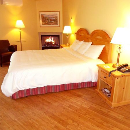 Hotel Alila Saint-Sauveur-des-Monts Екстериор снимка