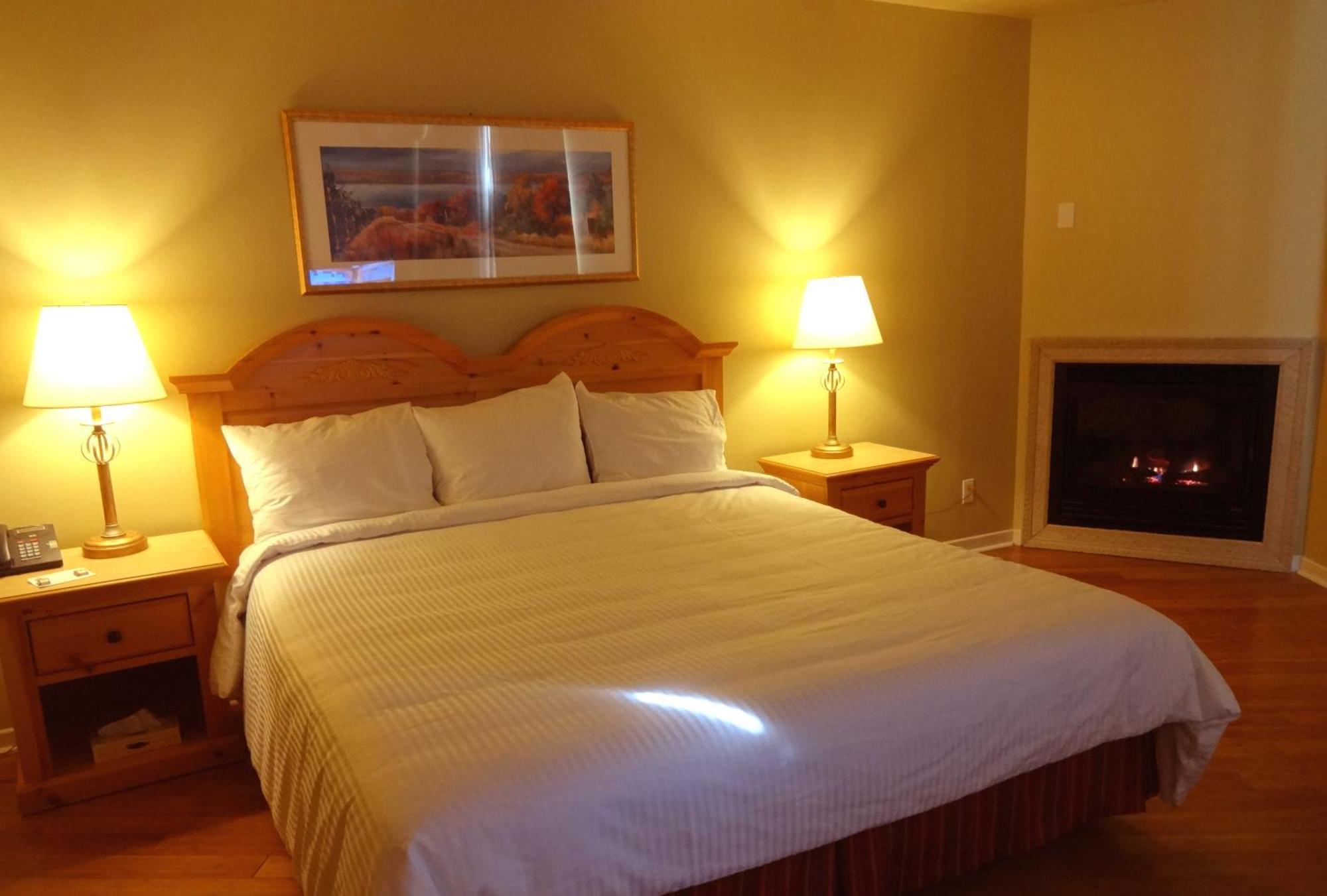 Hotel Alila Saint-Sauveur-des-Monts Екстериор снимка