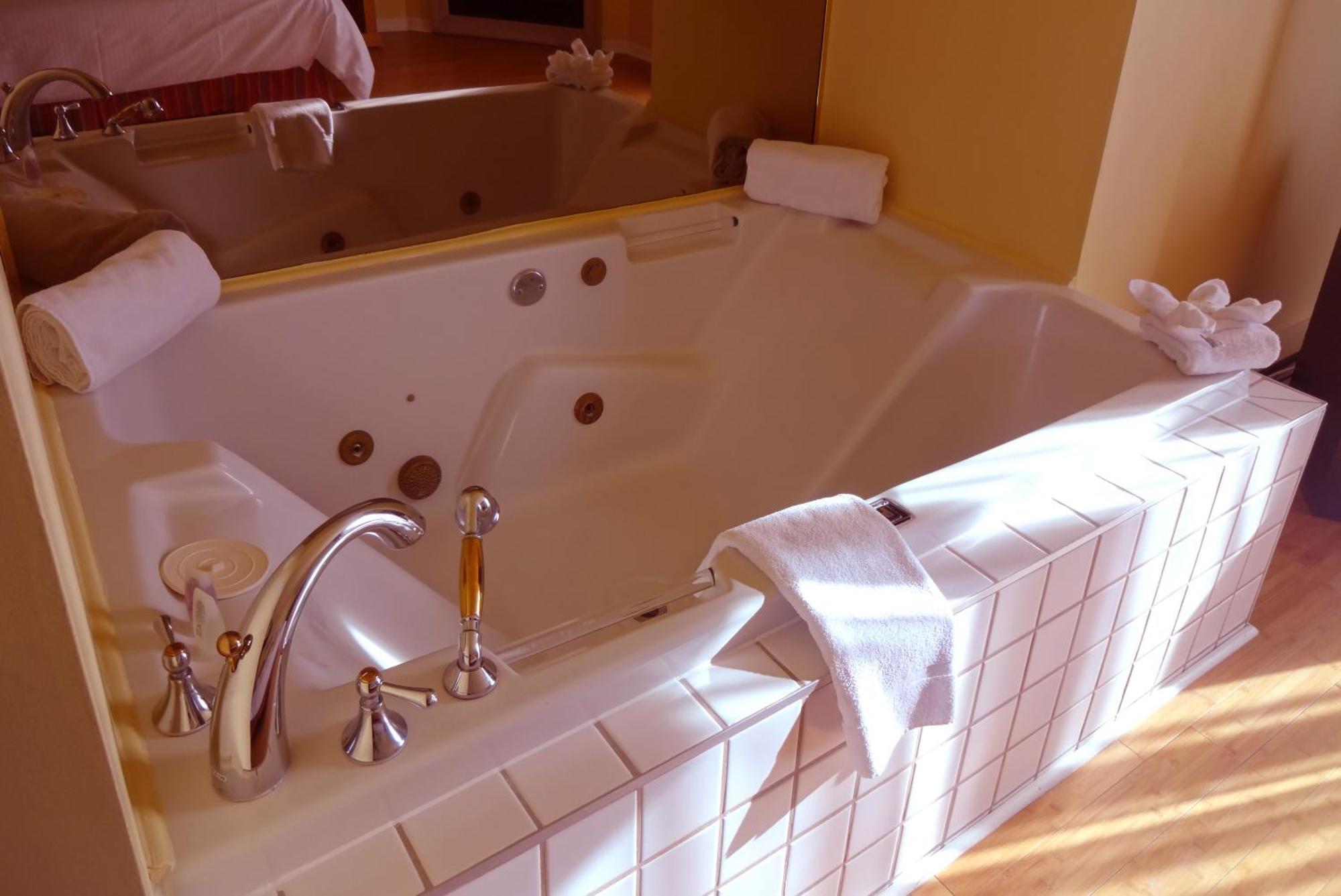 Hotel Alila Saint-Sauveur-des-Monts Екстериор снимка