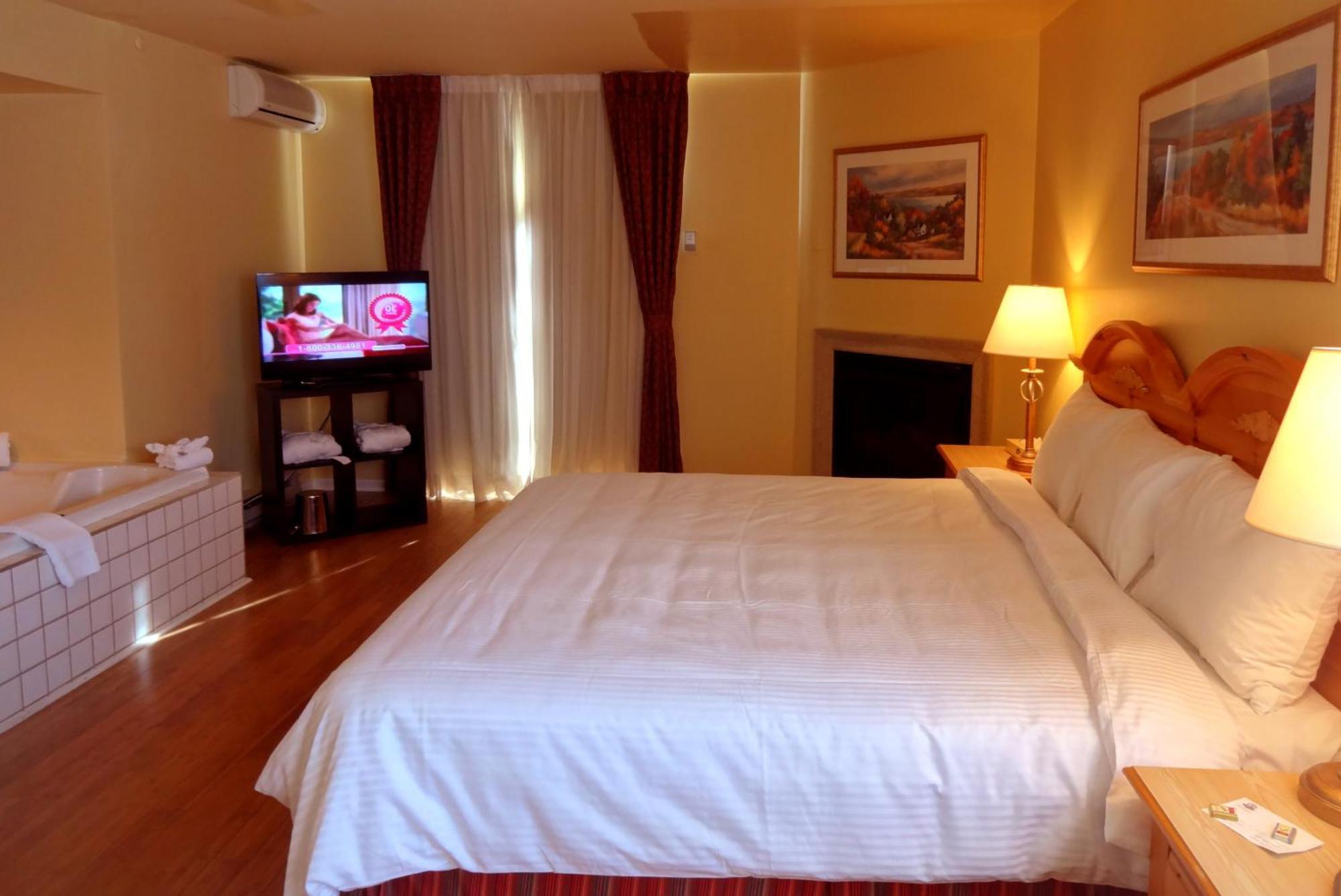 Hotel Alila Saint-Sauveur-des-Monts Екстериор снимка