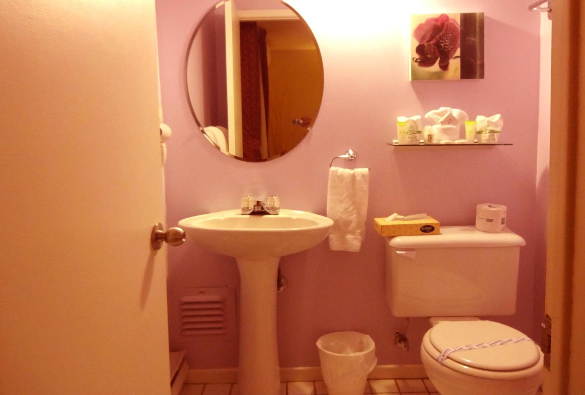 Hotel Alila Saint-Sauveur-des-Monts Екстериор снимка