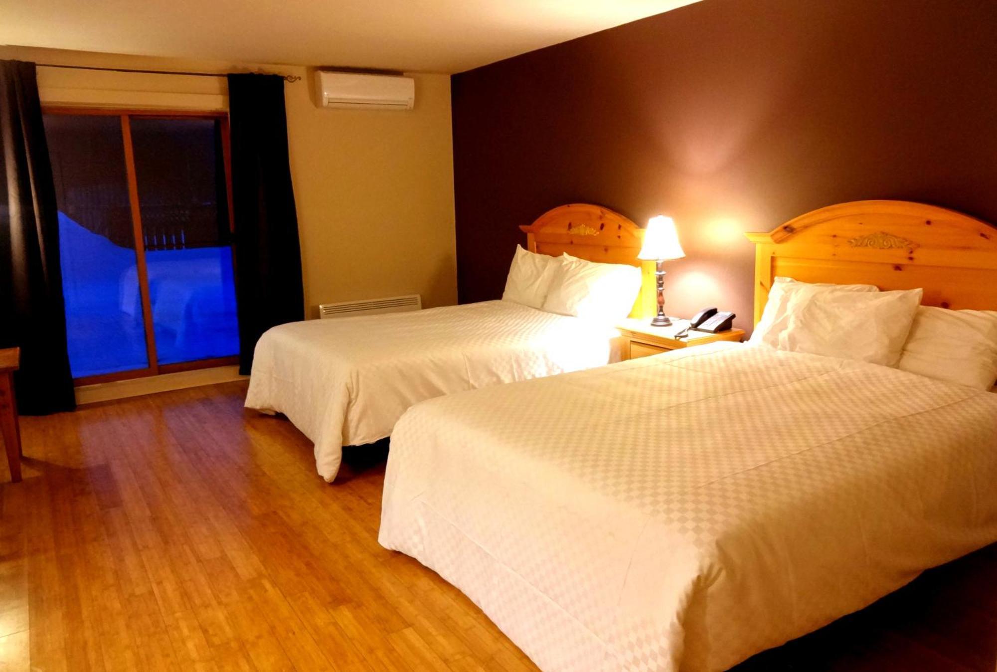 Hotel Alila Saint-Sauveur-des-Monts Екстериор снимка