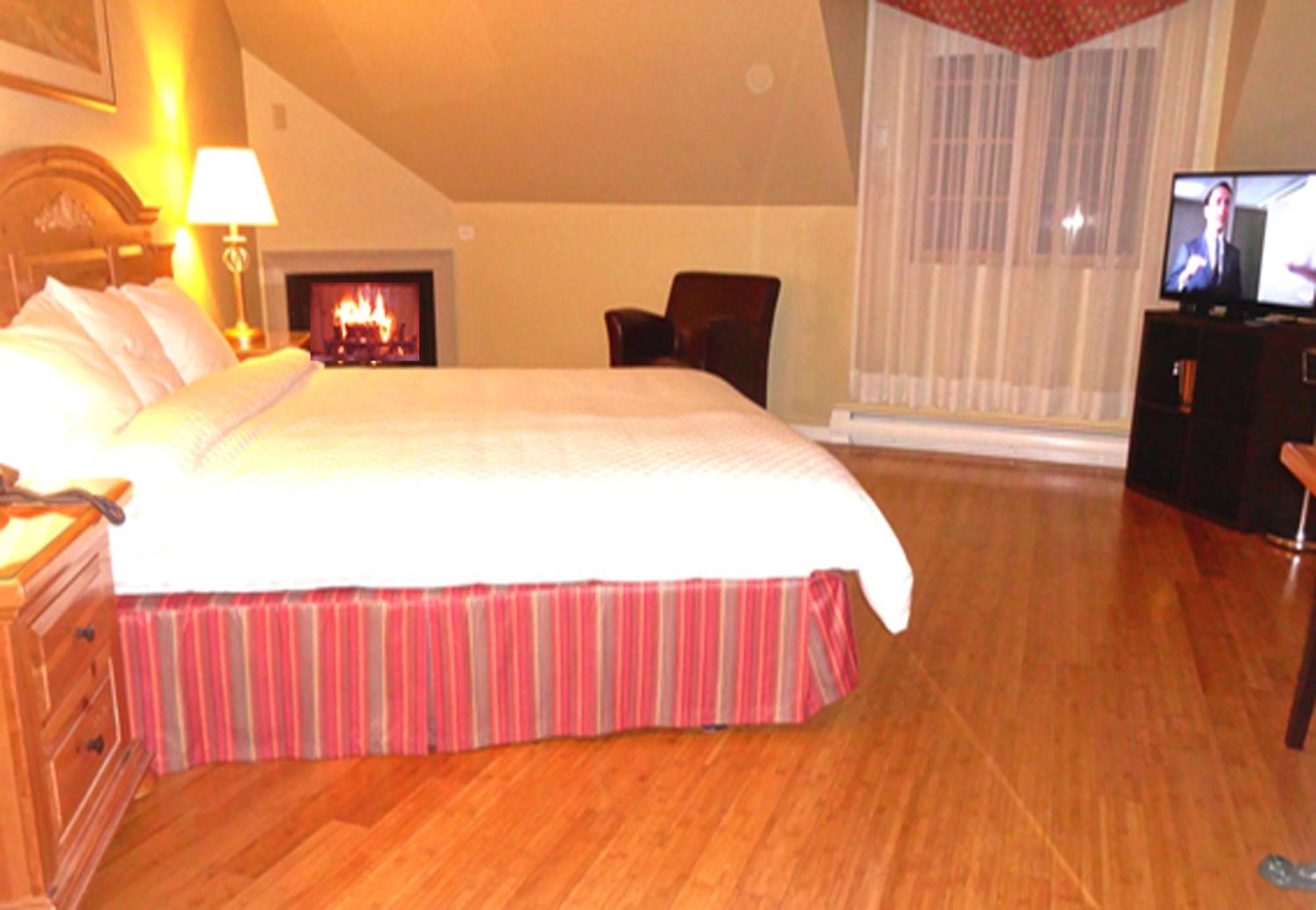 Hotel Alila Saint-Sauveur-des-Monts Екстериор снимка
